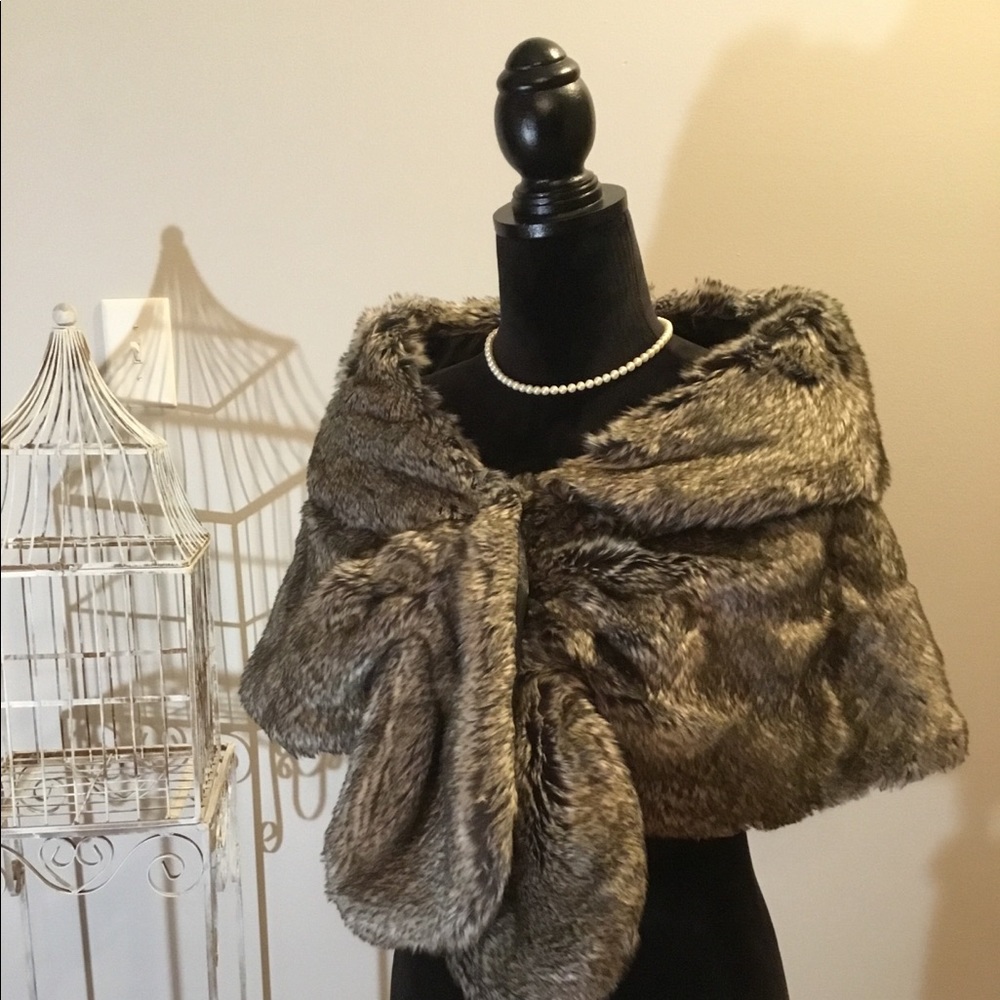 Gray and black blended Faux fur cape